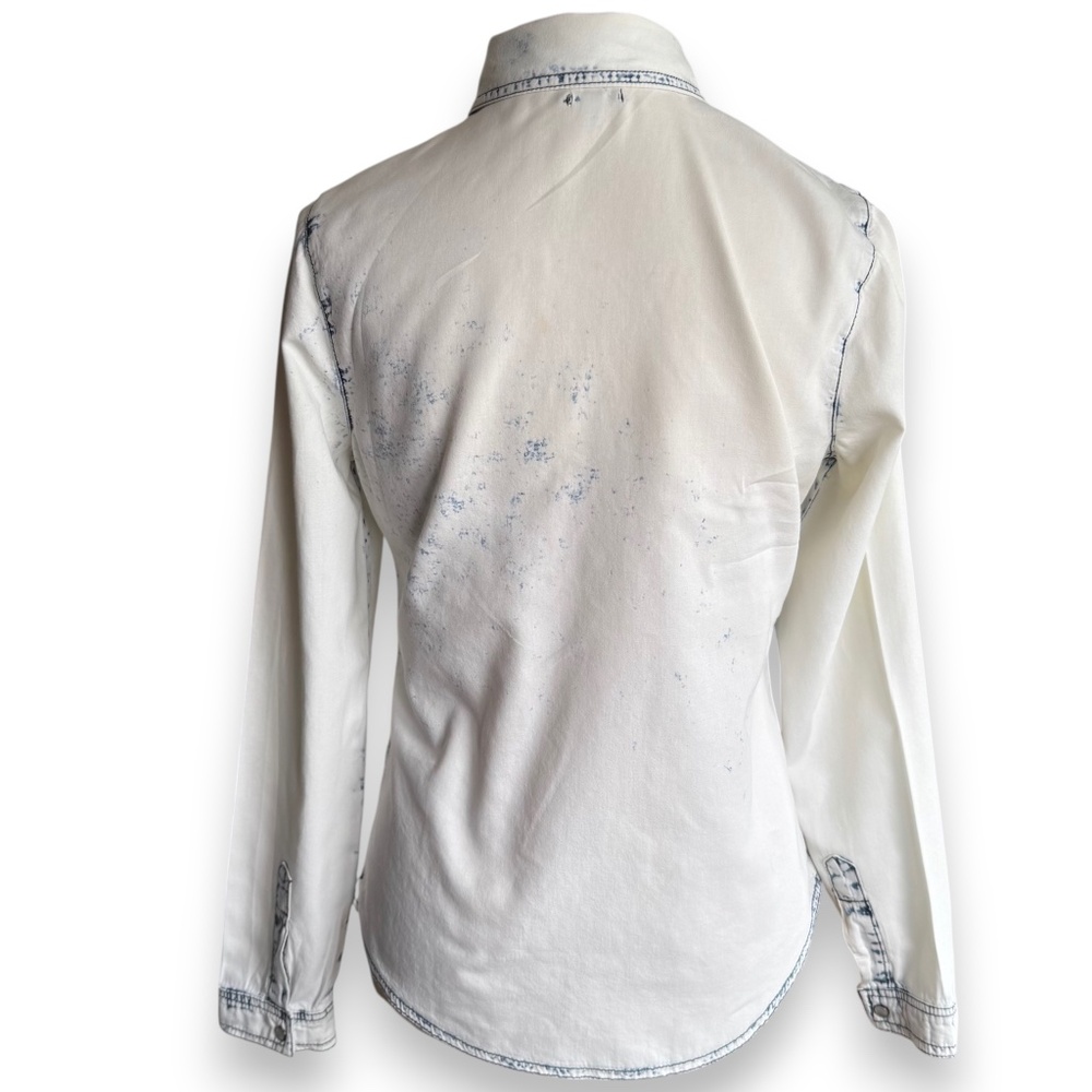 CHARLOTTE RUSSE white acid wash snap front shirt size S - Picture 3 of 10